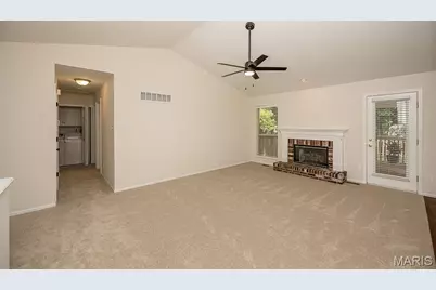 11365 Brierhall Circle, Maryland Heights, MO 63043 - Photo 16