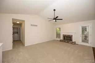 11365 Brierhall Cir, Maryland Heights, MO 63043 - Photo 16