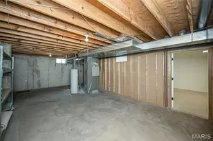 11365 Brierhall Cir, Maryland Heights, MO 63043 - Photo 38