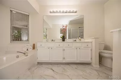 11365 Brierhall Circle, Maryland Heights, MO 63043 - Photo 22