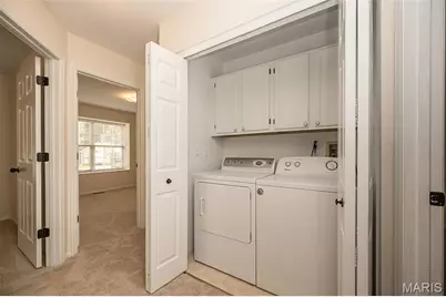 11365 Brierhall Circle, Maryland Heights, MO 63043 - Photo 18