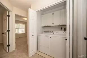 11365 Brierhall Cir, Maryland Heights, MO 63043 - Photo 18