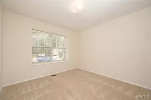11365 Brierhall Cir, Maryland Heights, MO 63043 - Photo 26