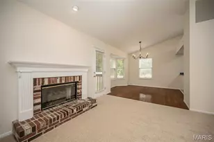 11365 Brierhall Cir, Maryland Heights, MO 63043 - Photo 8