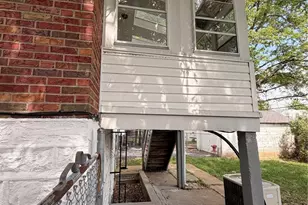 1739 Grape Ave, Saint Louis, MO 63147 - Photo 32