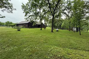 19901 Providence Dr, Lebanon, MO 65536 - Photo 56