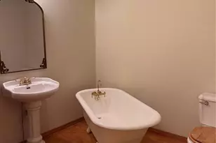 19901 Providence Dr, Lebanon, MO 65536 - Photo 16