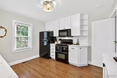 9102 White Avenue, Brentwood, MO 63144 - Photo 10