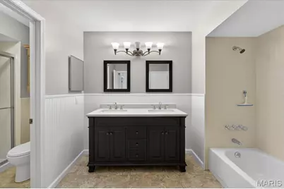 5421 Court Of Cedars, Saint Louis, MO 63128 - Photo 18