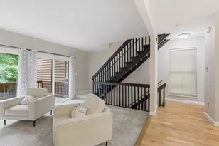 2008 Meadowtree Ln, Kirkwood, MO 63122 - Photo 10