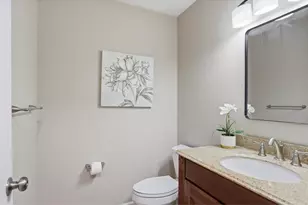 2008 Meadowtree Ln, Kirkwood, MO 63122 - Photo 16