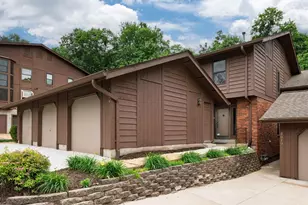 2008 Meadowtree Ln, Kirkwood, MO 63122 - Photo 1