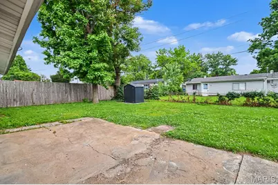9620 Saint Girard Lane, Edmundson, MO 63134 - Photo 10