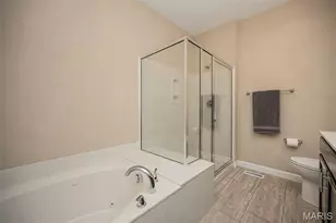 746 Windberry Ct, Kirkwood, MO 63122 - Photo 24