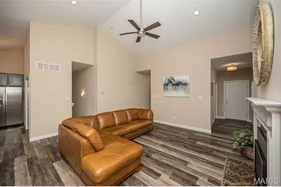 746 Windberry Court, Kirkwood, MO 63122 - Photo 8