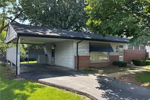1228 Arrowhead Dr, Olivette, MO 63132 - Photo 2