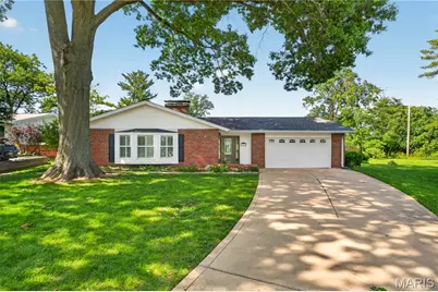 11929 Paradise Lane, Des Peres, MO 63131 - Photo 2