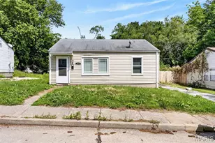 346 Mueller Ave, Ferguson, MO 63135 - Photo 1