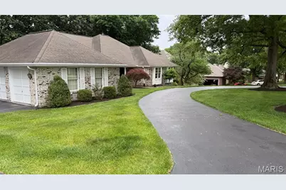 9802 Eagle Hill Lane, Sunset Hills, MO 63127 - Photo 4