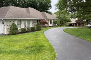9802 Eagle Hill Ln, Sunset Hills, MO 63127 - Photo 4