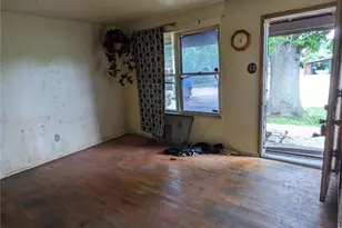 10333 Castle Dr, Saint Louis, MO 63136 - Photo 12