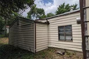 10333 Castle Dr, Saint Louis, MO 63136 - Photo 6