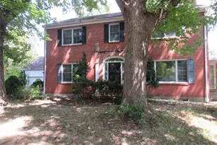 608 N 4th St, Elsberry, MO 63343 - Photo 2
