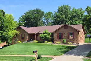 1431 Dietrich Oaks Dr, Ballwin, MO 63021 - Photo 1