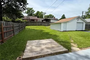 9010 Trefore Ave, Berkeley, MO 63134 - Photo 8