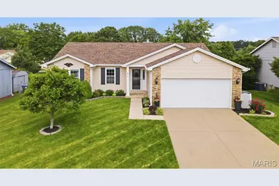 4 Cambourne Court, Saint Peters, MO 63376 - Photo 2
