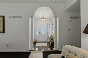 13025 Kinsley Hts Dr, Florissant, MO 63033 - Photo 2