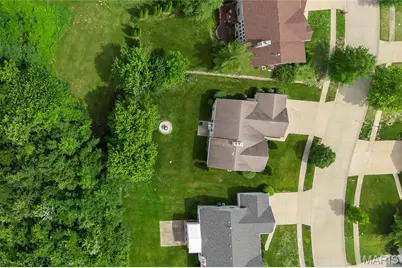 13025 Kinsley Heights Drive, Florissant, MO 63033 - Photo 32