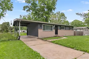 165 Humes Ln, Florissant, MO 63031 - Photo 2