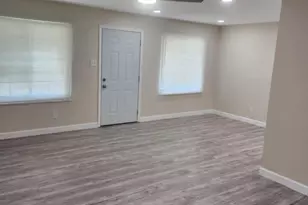 2252 Luxmore Dr, Saint Louis, MO 63136 - Photo 2