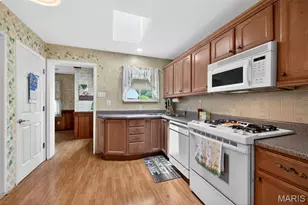 1375 Burning Tree Dr, Florissant, MO 63033 - Photo 18
