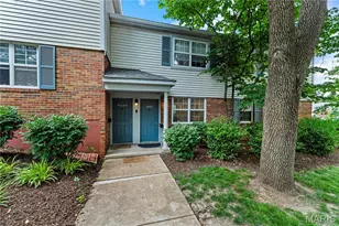 9102 W Swan Cir, Brentwood, MO 63144 - Photo 1