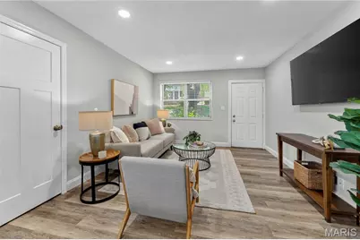 9102 W Swan Circle, Brentwood, MO 63144 - Photo 4