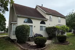 16717 Stone Creek Ct, Florissant, MO 63034 - Photo 4