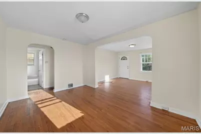 7138 Garesche Avenue, Jennings, MO 63136 - Photo 6