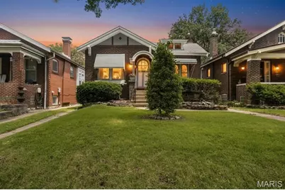 3993 Dover Place, Saint Louis, MO 63116 - Photo 1