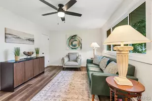 10 Garnier Ct, Florissant, MO 63031 - Photo 2