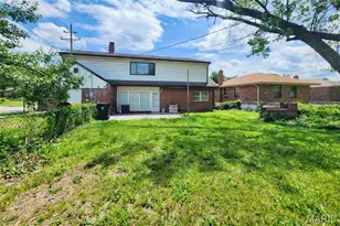 8201 Braddock Dr, University City, MO 63132 - Photo 24
