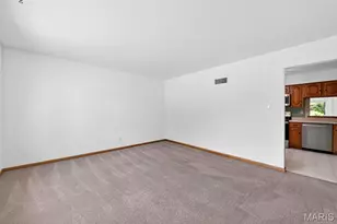 800 Crowder Dr, Florissant, MO 63031 - Photo 12