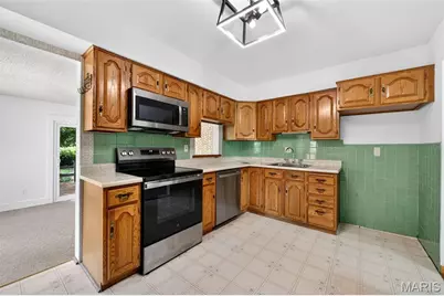 800 Crowder Drive, Florissant, MO 63031 - Photo 14