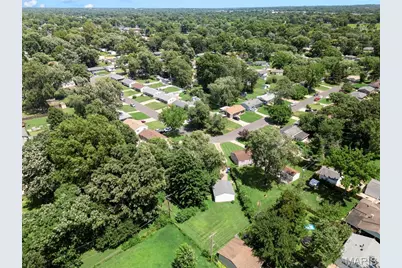 800 Crowder Drive, Florissant, MO 63031 - Photo 36