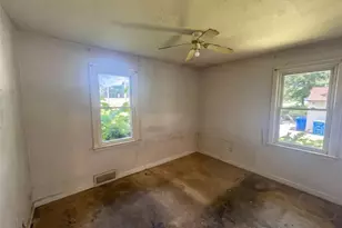 11424 Larimore Rd, Saint Louis, MO 63138 - Photo 8
