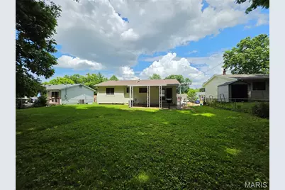 2379 Wesglen Estates Drive, Maryland Heights, MO 63043 - Photo 4