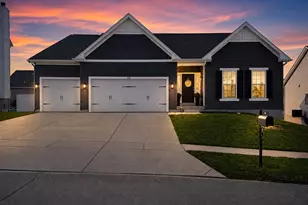 218 Carlton Point Dr, Wentzville, MO 63385 - Photo 2