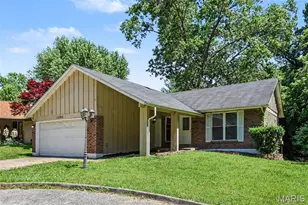 12362 Trailforest Ln, Black Jack, MO 63033 - Photo 2