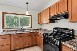 12362 Trailforest Ln, Black Jack, MO 63033 - Photo 8